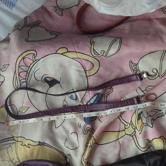 Purple italian leather hobo bag, large bag with zip top, soft distressed leather - Picture 15 of 16